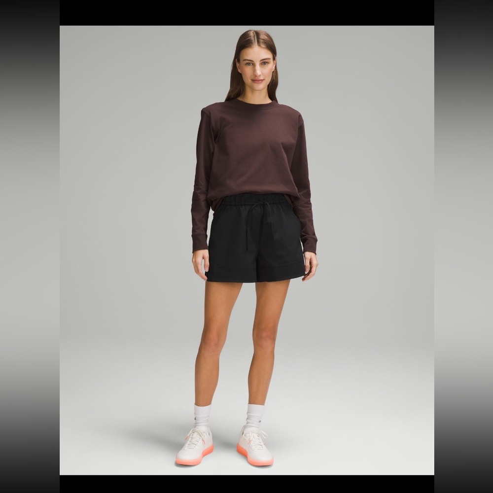 NWOT Lululemon Cinchable 3.5” Short